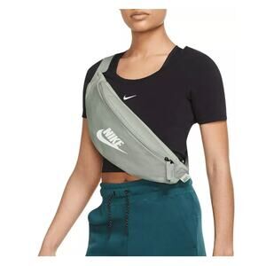 Nike Heritage Waistpack 3L - Light Green NWT